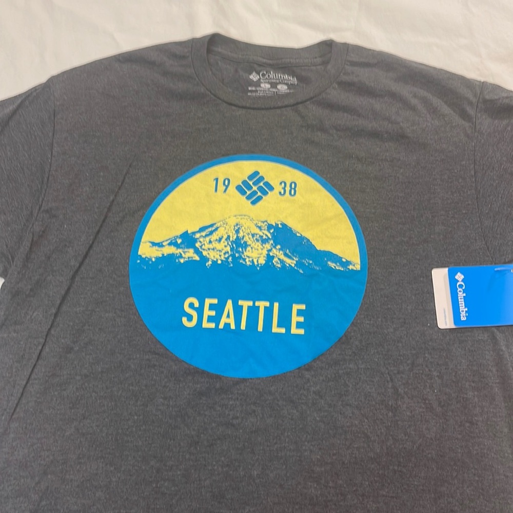 Columbia T-shirt